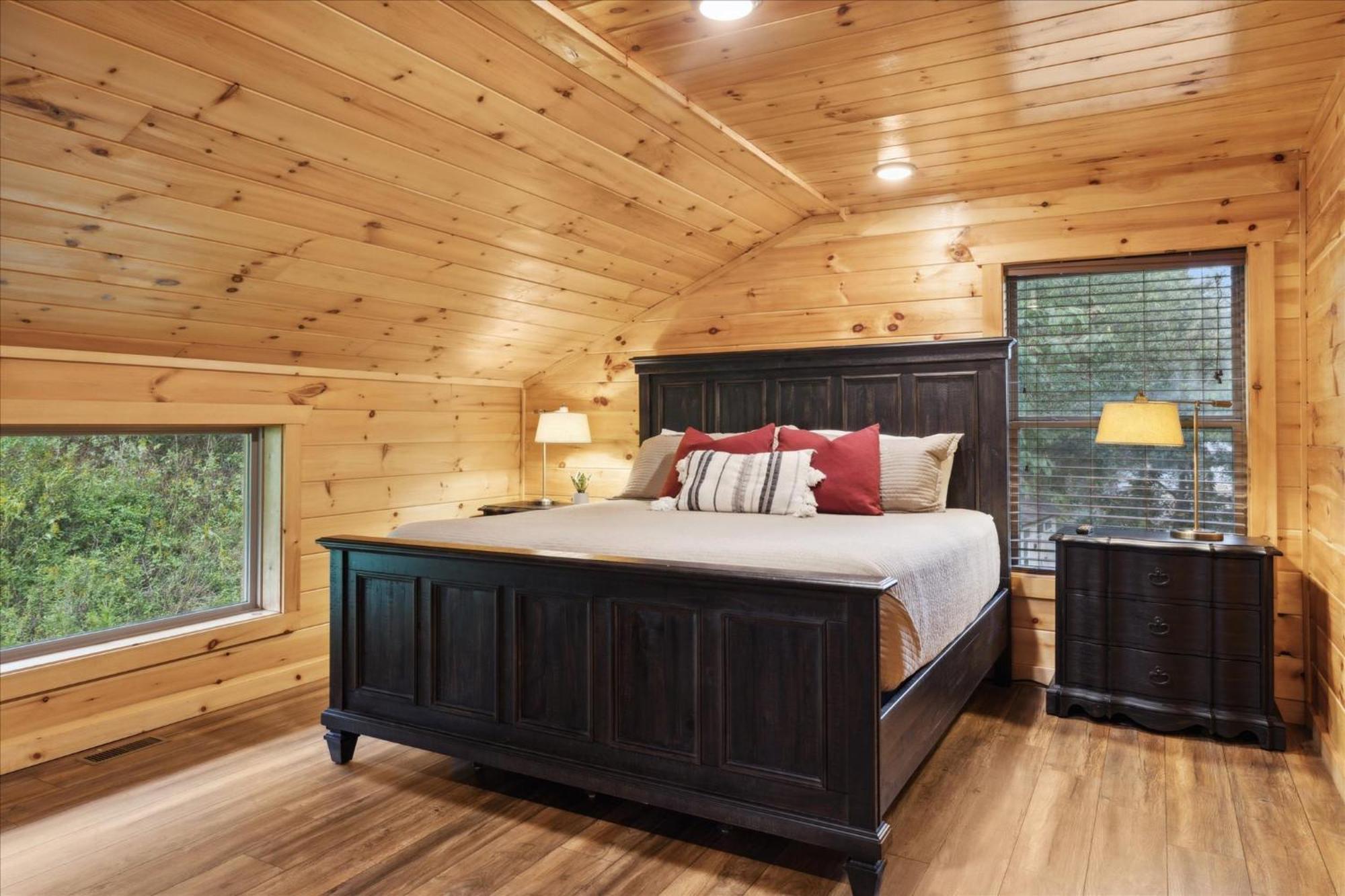 Hot Tub Fire Pit Game Room Theater Easy Access Sleeps 12 - Black Bear Lodge ピジョンフォージ エクステリア 写真