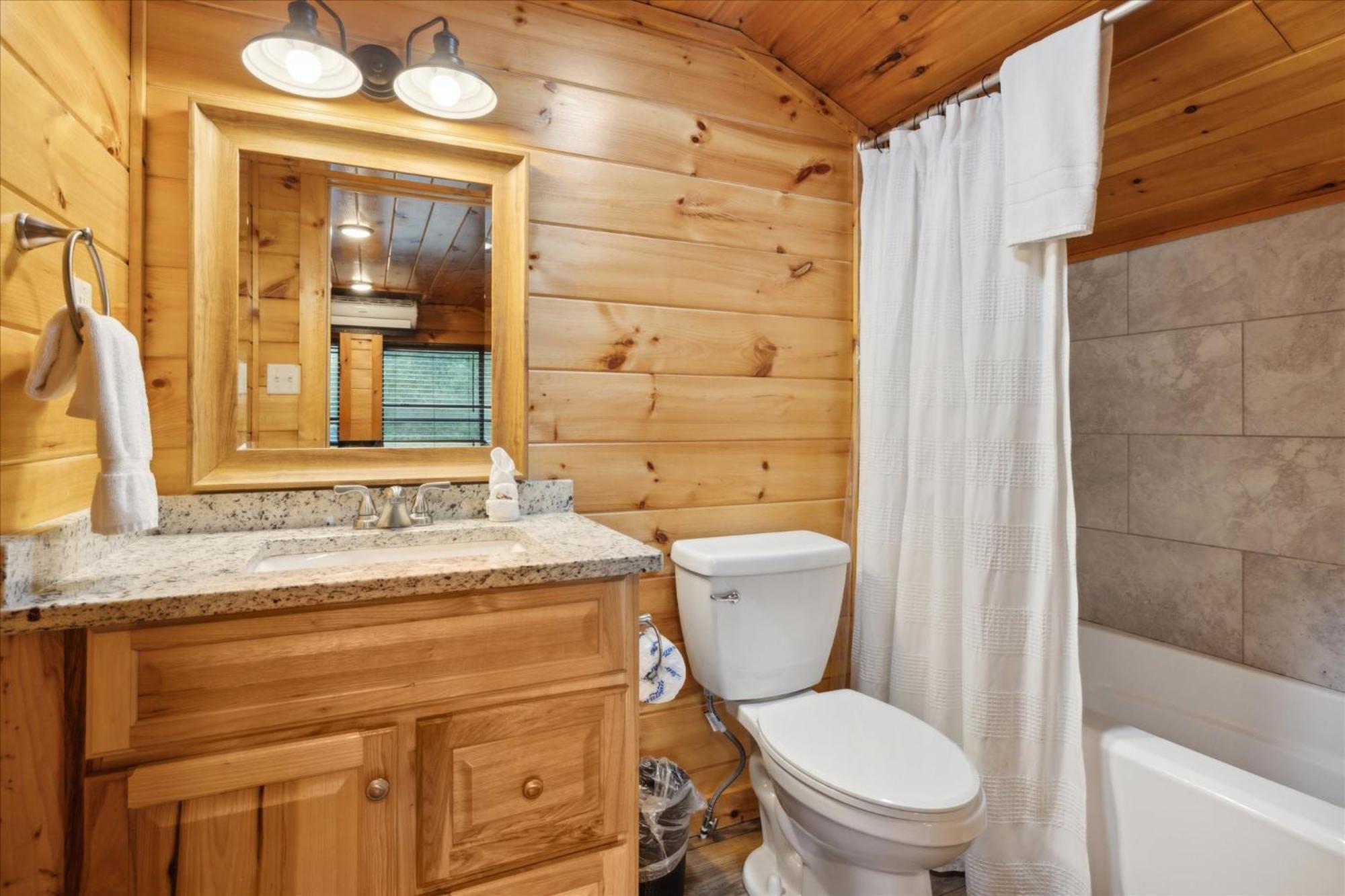 Hot Tub Fire Pit Game Room Theater Easy Access Sleeps 12 - Black Bear Lodge ピジョンフォージ エクステリア 写真