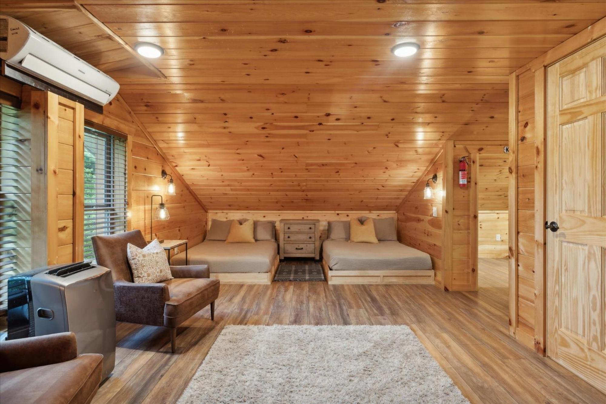 Hot Tub Fire Pit Game Room Theater Easy Access Sleeps 12 - Black Bear Lodge ピジョンフォージ エクステリア 写真