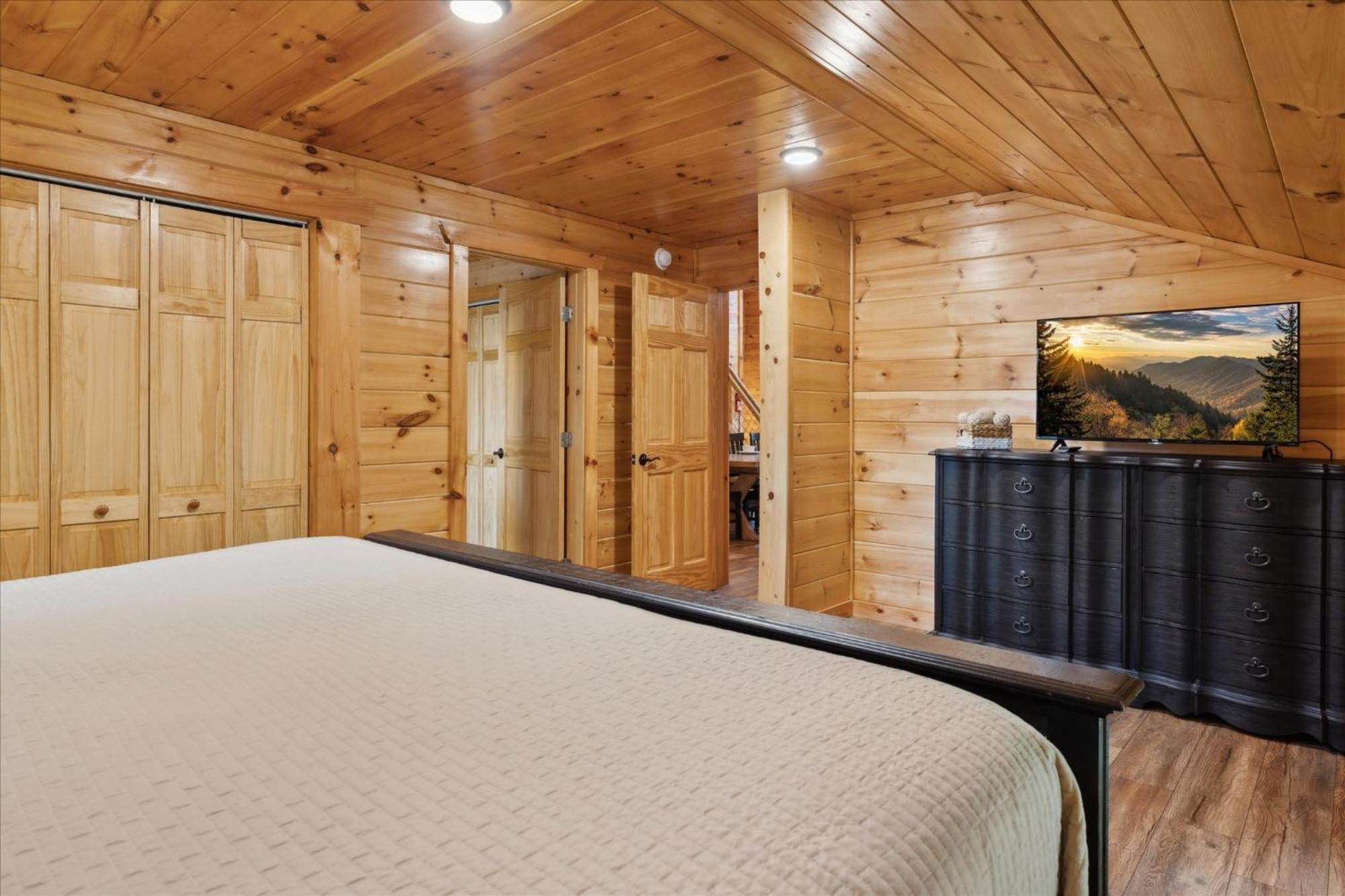 Hot Tub Fire Pit Game Room Theater Easy Access Sleeps 12 - Black Bear Lodge ピジョンフォージ エクステリア 写真